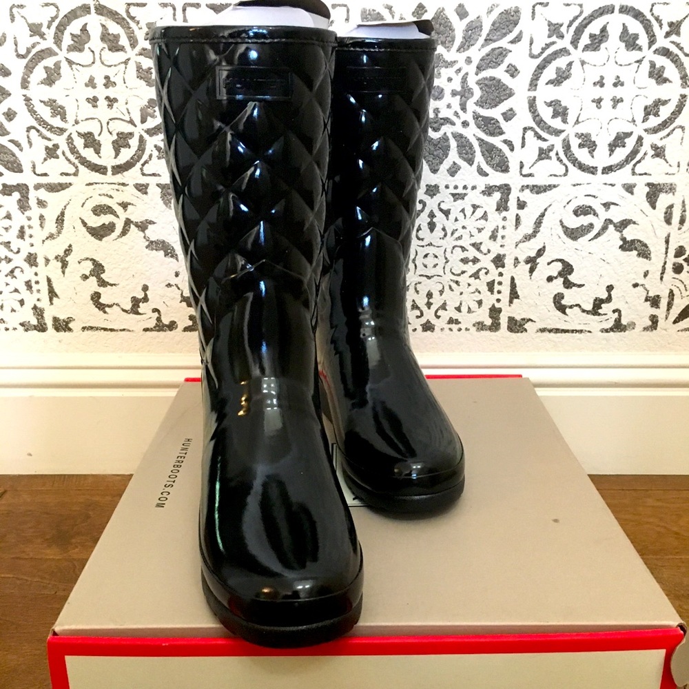 Beautiful Hunter Quilted Rain Boots, Black, 8M